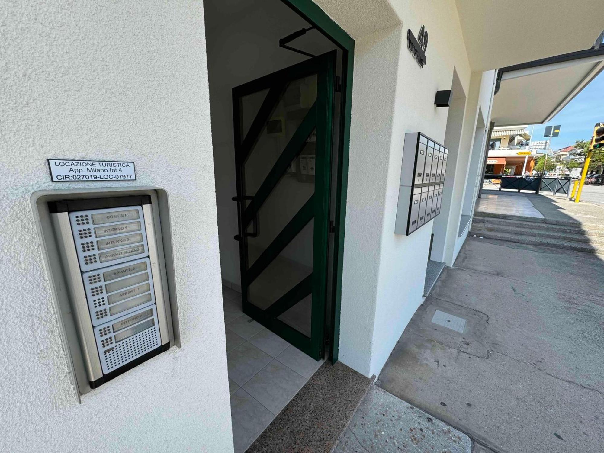 Family Apartment Piazza Milano - Jesolo ภายนอก รูปภาพ